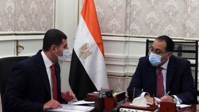 رئيس الوزراء يتابع مع "عبد الوهاب" أنشطة الهيئة العامة للإستثمار مؤخرًا