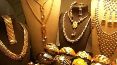 أسعار الذهب تتراجع بشكل كبير وتفقد 19 جنيه في الجرام.. تعرف عليها