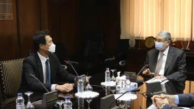 وزير الكهرباء يلتقى سفير كوريا لبحث سبل دعم وتعزيز التعاون بين البلدين