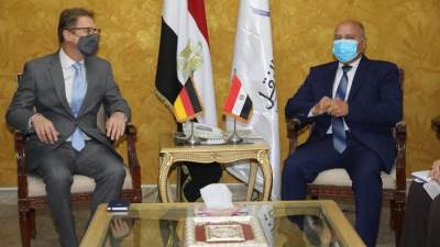 وزير النقل يستقبل السفير الألماني لبحث الموقف التنفيذي لعدد من المشروعات المشتركة