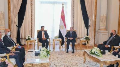 السيسي يلتقي برئيس"مدغشقر" على هامش انعقاد قمة الكوميسا في العاصمة الإدارية الجديدة