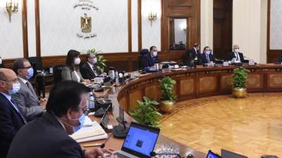 عبدالغفار: المصريون أخذوا 44.2 مليون جرعة لقاح كورونا.. وإعطاء "الثالثة" لزيادة المناعة