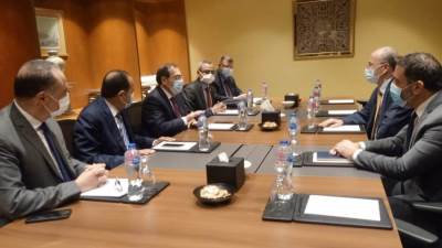 وزير البترول يبحث مع مستشار الرئيس الفلطسيني سبل التعاون في مجال البترول