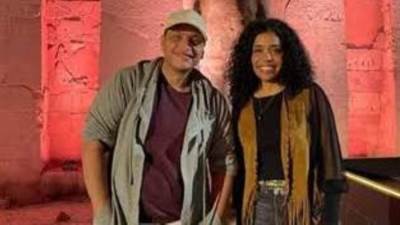 وائل الفشنى يختتم حفل افتتاح طريق الكباش بأغنية "الاقصر بلدنا"