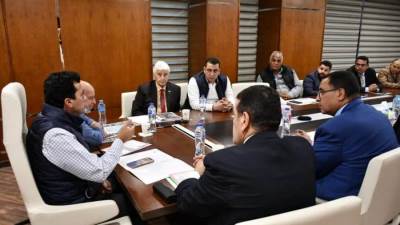 "صبحي" يجتمع مع مجلس ادارة اتحاد الاتحادات النوعية بنادي النادي بالعاصمة الادارية