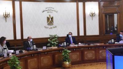 "مدبولي"يترأس اجتماع المجموعة الطبية لمواجهة "كورونا" ويتابع موقف المخازن الاستراتيجية للتخزين الطبي