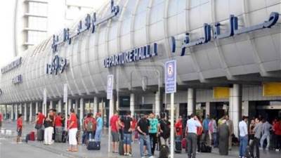 رئيس القابضة للمطارات والملاحة الجوية: تشديد الإجراءات لمواجهة متحور كورونا الجديد "أوميكرون"