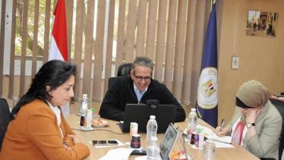 وزير السياحة والآثار يجتمع مع نائب رئيس البنك الأوروبي لإعادة الإعمار والتنمية
