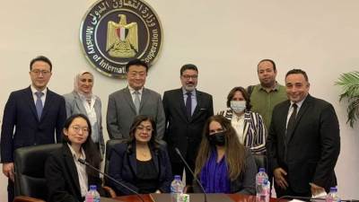 "التعاون الدولي" تلتقي وفد بعثة البنك الكوري للتصدير والاستيراد لبحث المشروعات الجارية