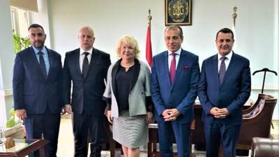 التمثيل التجاري يستقبل وفد حكومي روماني لمتابعة نتائج زيارة الرئيس الروماني للقاهرة