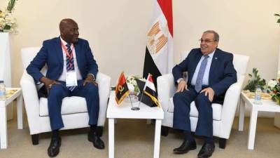 "وزير الدولة للإنتاج الحربى"يستقبل"وزير شئون الدفاع الأنجولي"في إطار اليوم الثاني لمعرض"EDEX 2021"