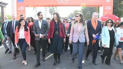 وزيرة التخطيط تتقدم مسيرة المرأة المصرية على هامش أول قمة نسائية دولية