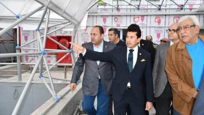 وزير الرياضة يتفقد الأعمال الإنشائية بفرع نادي النادي بشيراتون  قبيل افتتاحه