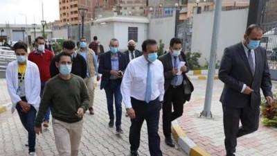 "وزير التعليم العالي"يتفقد مستشفى العجمي التخصصي ويشيد بمستوى الأداء والالتزام بالإجراءات الاحترازية