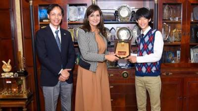 وزيرة الهجرة تلتقي أحد خبراء"مصر تستطيع" ونجله لاستعراض مشاركتهم بمبادرة "اتكلم عربي"