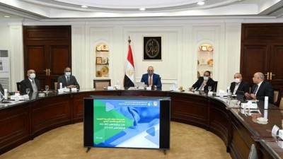 وزير الإسكان يتابع الموقف التنفيذى لمشروعات المبادرة الرئاسية "حياة كريمة" لتطوير الريف