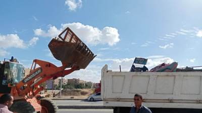 استمرار حملات الإزالة اليومية للمخالفات والاشغالات بمختلف أحياء مدينة 6 أكتوبر