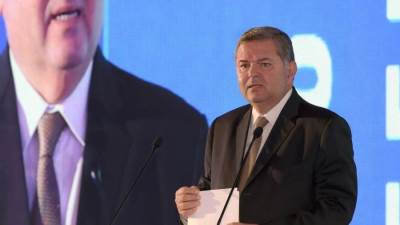 توفيق: نعمل على دمج شركات قطاع الأعمال في 82 كيانًا بدلا من 118