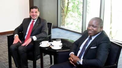 وزير الاستثمار التنزانى: الشركات المصرية تبذل مجهودا جبارا فى مشروع "جوليوس نيريري"