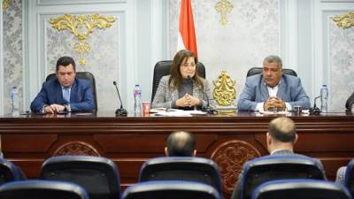 وزيرة التخطيط تستعرض خطة 100 إجراء لتحفيز قطاع الصناعة وتنمية صادراته