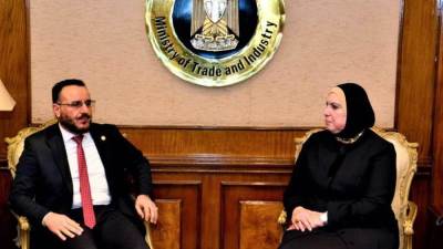 وزيرة التجارة والصناعة ونظيرها الليبي يبحثان سبل تنمية وتطوير العلاقات الاقتصادية المشتركة