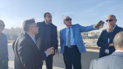 مسئولو "الإسكان" يتفقدون أعمال تطوير طريق الواحات( تقاطع 8 ) بمدينة 6 أكتوبر