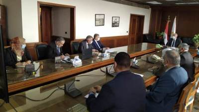 عبد العاطى يستقبل وفداً عراقياً رفيع المستوى من وزارة الموارد المائية العراقية