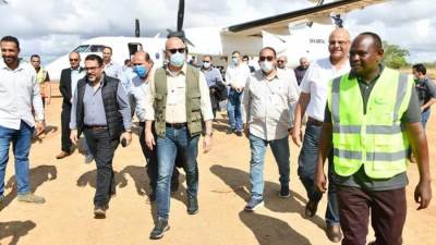 "وزير الإسكان"و"الوفد المصري" يصل موقع سد ومحطة جوليوس نيريري لتفقد سير العمل