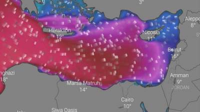 الارصاد تحذر من طقس غداً "رياح تصل إلي حد العاصفة"