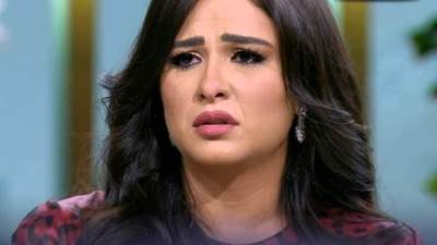 ياسمين عبد العزيز تروي  لأول مرة تفاصيل انفجار قولونها 