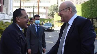 رئيس الوزراء يعقد جلسة مباحثات مع رئيس الحكومة اللبنانية 