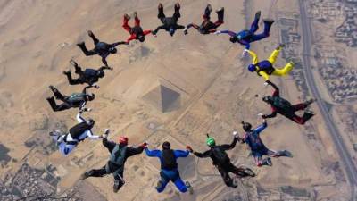 "الشباب والرياضة": ختام المهرجان الدولي للقفز بالمظلات بمشاركة 80 قافز من 15دولة