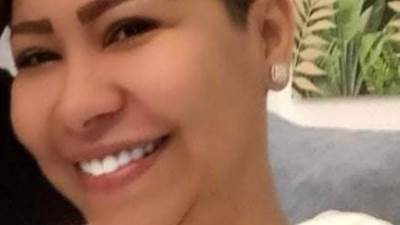  بعد طلاقها..شاهد شيرين عبدالوهاب تثير الجدل بحلق شعرها بالكامل 