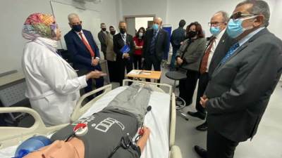 وفد من الكلية الملكية للأطباء والجراحين بجلاسكو يزور جامعة الجلالة