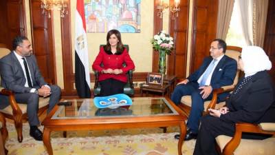 وزارة الهجرة توقع مع فودافون مصر مذكرة تفاهم لدعم مبادرة "اتكلم عربي"