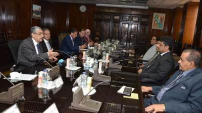وزير الكهرباء يجتمع مع نظيره اليمني لبحث مجالات التعاون