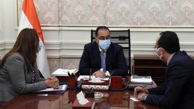 رئيس الوزراء يتابع مع محافظ دمياط عددا من ملفات العمل المهمة