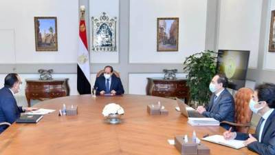 الرئيس السيسي يتابع الموقف التنفيذي لعدد من المشروعات في قطاع البترول