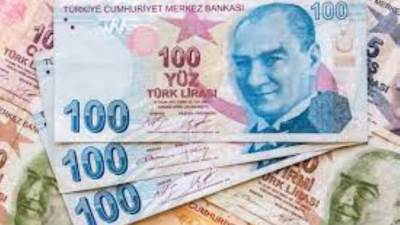 الليرة التركية تهوي لمستوى قياسي جديد 