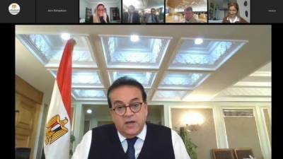 وزير التعليم العالي يعقد اجتماعًا مع مُمثلي البنك الدولي 