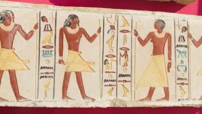 بالصور .. استقبال المتحف المصري الكبير 23 قطعة أثرية ضخمة