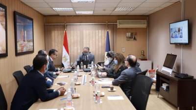 بحث آليات دعم التحول الأخضر للقطاع السياحي المصري بالاستفادة من البنك المركزي