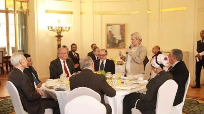 وزيرة البيئة تستعرض مع السفير الفرنسي التحضير لاستضافة مؤتمر المناخ بمصر 