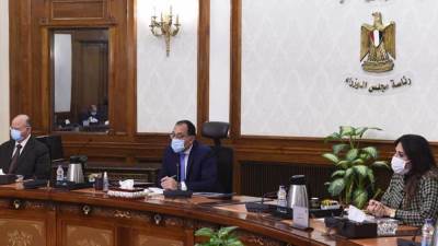 رئيس الوزراء يتابع مشاريع إعادة إحياء القاهرة التاريخية