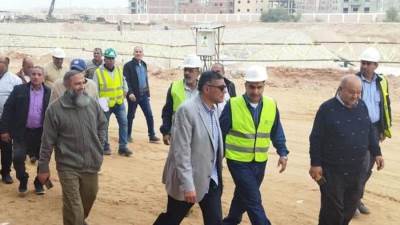 رئيس جهاز "6أكتوبر" يتفقد تنفيذ المرحلتين الثانية والثالثة بمحطة تنقية مياه الشرب