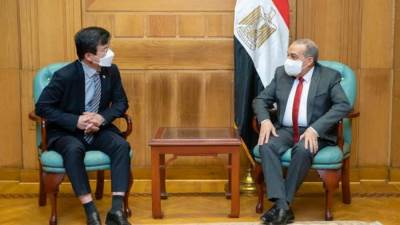 "الوزير مرسي"و"وزير برنامج إدارة المشتريات الدفاعية بكوريا الجنوبية" يبحثان مستجدات التعاون المشترك