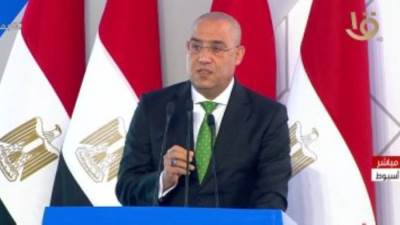 وزير الإسكان يستعرض جهود الدولة فى الارتقاء بمستوى جودة الحياة بصعيد مصر