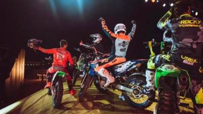 انطلاق موتوركروس للسيارات والدراجات Masters of Dirt بالبحر الأحمر