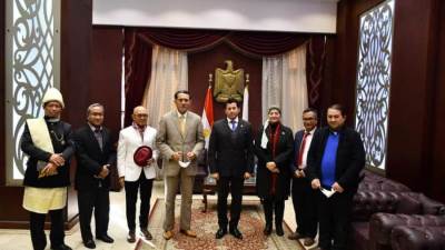 وزير الرياضة يبحث التعاون الثنائي مع سفير إندونيسيا