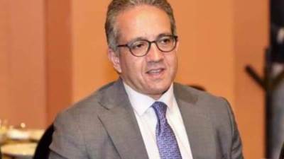 وزير السياحة يعتمد الضوابط المنظمة لتنفيذ رحلات العمرة للعام الهجري الجاري